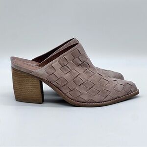 Jeffrey Campbell Favela Mule. Size 9.5